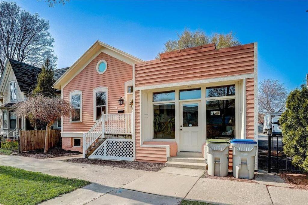 Insta Worthy Home! *Sleeps 8* - Walker'S Point! Milwaukee Exterior photo